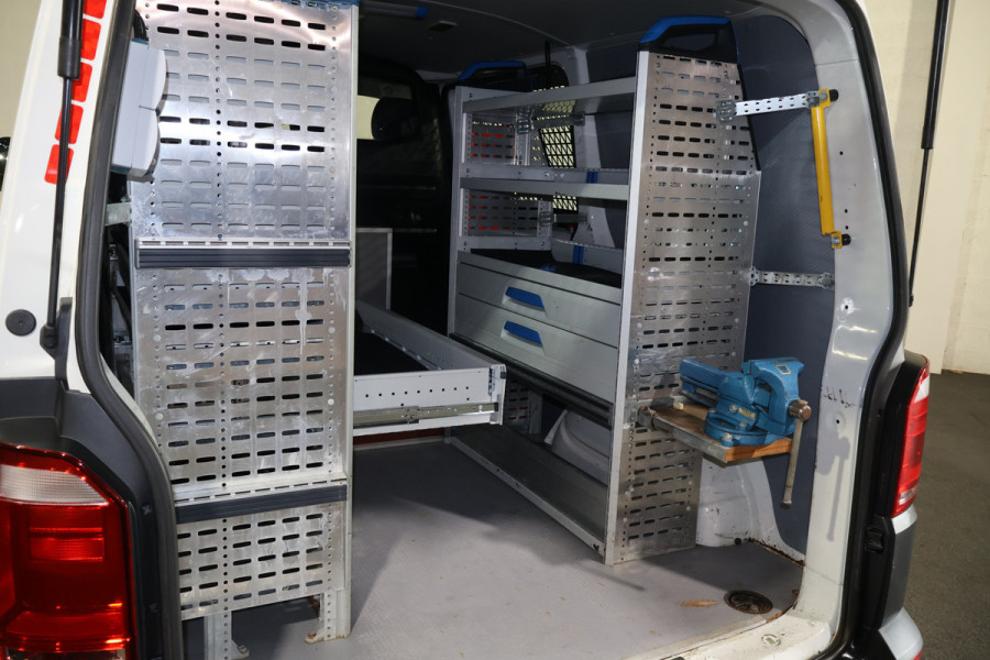 Volkswagen Transporter 2.0 TDI L1 H1 Inrichting