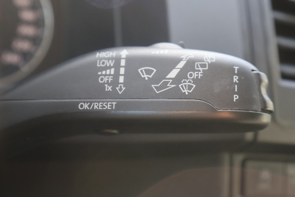 Volkswagen Transporter 2.0 TDI L1 H1 Inrichting