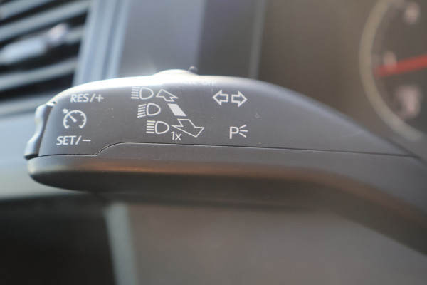 Volkswagen Transporter 2.0 TDI L1 H1 Inrichting