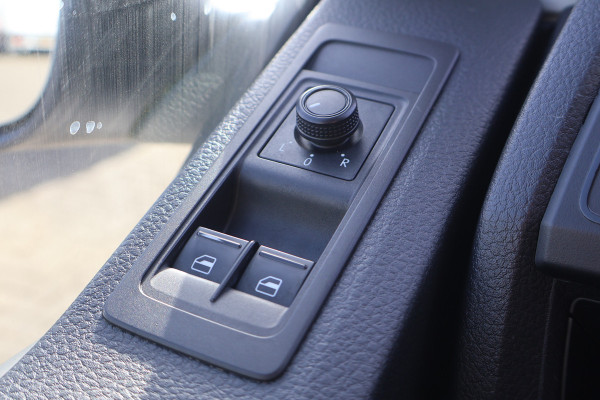 Volkswagen Transporter 2.0 TDI L1 H1 Inrichting