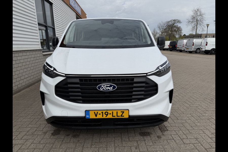 Ford Transit Custom 320 2.0 TDCI L2H1 Trend originele Ford dubbel cabine affabriek / prijs rijklaar € 39.950 ex btw / lease vanaf € 652 / dubbele schuifdeur / NIEUWE bus / BPM vrij !