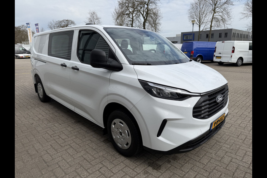 Ford Transit Custom 320 2.0 TDCI L2H1 Trend originele Ford dubbel cabine affabriek / prijs rijklaar € 39.950 ex btw / lease vanaf € 652 / dubbele schuifdeur / NIEUWE bus / BPM vrij !