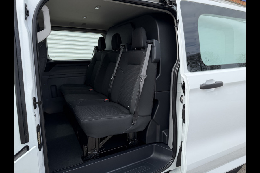 Ford Transit Custom 320 2.0 TDCI L2H1 Trend originele Ford dubbel cabine affabriek / prijs rijklaar € 39.950 ex btw / lease vanaf € 652 / dubbele schuifdeur / NIEUWE bus / BPM vrij !