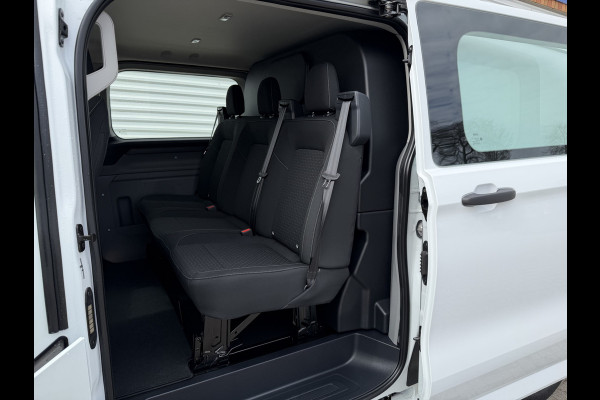 Ford Transit Custom 320 2.0 TDCI L2H1 Trend originele Ford dubbel cabine affabriek / prijs rijklaar € 39.950 ex btw / lease vanaf € 652 / dubbele schuifdeur / NIEUWE bus / BPM vrij !