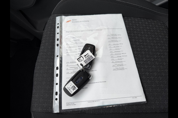 Ford Transit Custom 320 2.0 TDCI L2H1 Trend originele Ford dubbel cabine affabriek / prijs rijklaar € 39.950 ex btw / lease vanaf € 652 / dubbele schuifdeur / NIEUWE bus / BPM vrij !