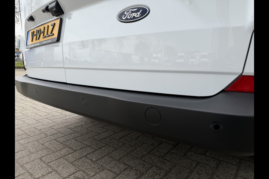 Ford Transit Custom 320 2.0 TDCI L2H1 Trend originele Ford dubbel cabine affabriek / prijs rijklaar € 39.950 ex btw / lease vanaf € 652 / dubbele schuifdeur / NIEUWE bus / BPM vrij !