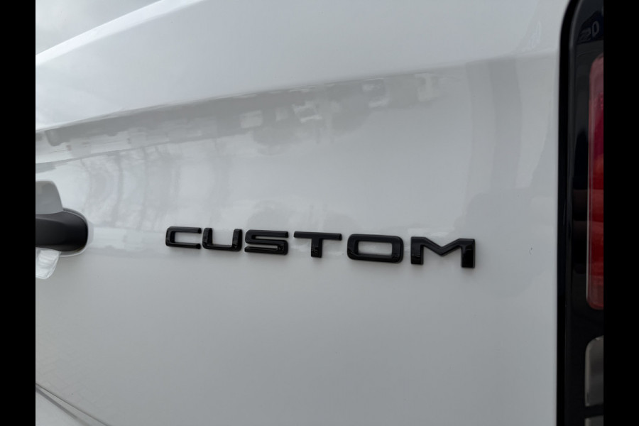 Ford Transit Custom 320 2.0 TDCI L2H1 Trend originele Ford dubbel cabine affabriek / prijs rijklaar € 39.950 ex btw / lease vanaf € 652 / dubbele schuifdeur / NIEUWE bus / BPM vrij !