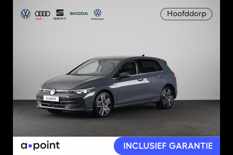 Volkswagen Golf 1.5 eHybrid Style Edition 204 pk Automaat (DSG) | Verlengde garantie | Navigatie via App | Parkeersensoren (Park assist) | Achteruitrijcamera | Stoelverwarming |