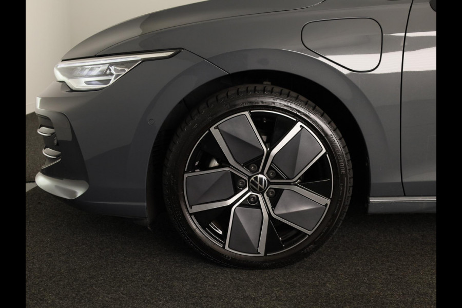 Volkswagen Golf 1.5 eHybrid Style Edition 204 pk Automaat (DSG) | Verlengde garantie | Navigatie via App | Parkeersensoren (Park assist) | Achteruitrijcamera | Stoelverwarming |