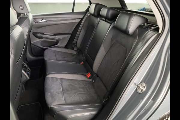 Volkswagen Golf 1.5 eHybrid Style Edition 204 pk Automaat (DSG) | Verlengde garantie | Navigatie via App | Parkeersensoren (Park assist) | Achteruitrijcamera | Stoelverwarming |