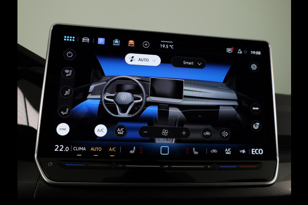 Volkswagen Golf 1.5 eHybrid Style Edition 204 pk Automaat (DSG) | Verlengde garantie | Navigatie via App | Parkeersensoren (Park assist) | Achteruitrijcamera | Stoelverwarming |