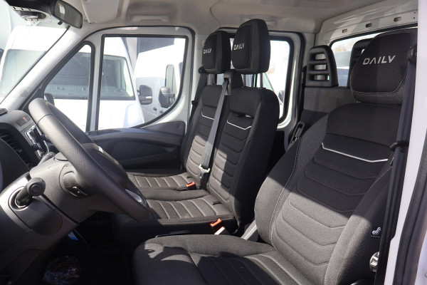 Iveco Daily 35S18 Hi-Matic Open Laadbak DC 3.5T Trekhaak (7 persoons)