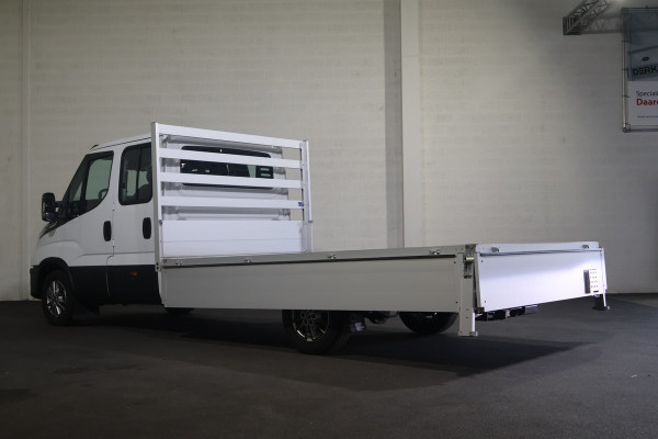 Iveco Daily 35S18 Hi-Matic Open Laadbak DC 3.5T Trekhaak (7 persoons)