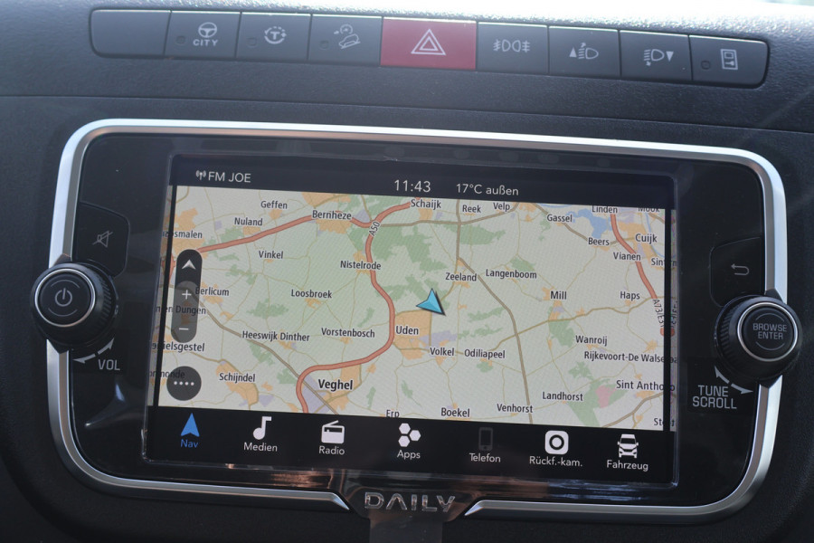 Iveco Daily 35S18 Hi-Matic Open Laadbak DC 3.5T Trekhaak (7 persoons)