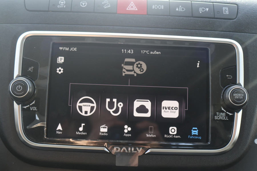 Iveco Daily 35S18 Hi-Matic Open Laadbak DC 3.5T Trekhaak (7 persoons)