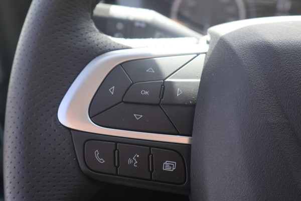 Iveco Daily 35S18 Hi-Matic Open Laadbak DC 3.5T Trekhaak (7 persoons)