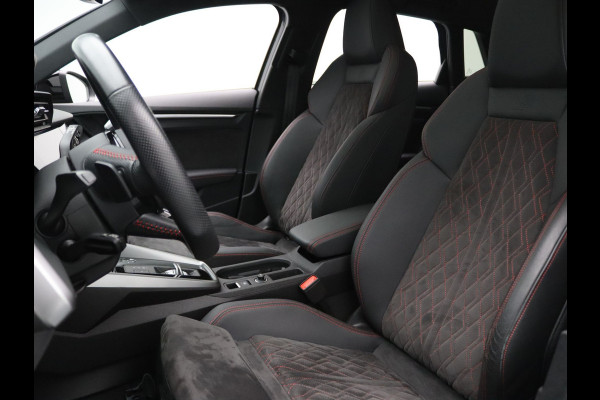 Audi A3 Sportback 35 TFSI S edition 150pk Cruise | Climate | Parkeersens. v+a | Stoelverw. | Panoramadak