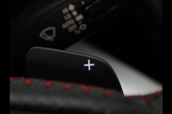 Audi A3 Sportback 35 TFSI S edition 150pk Cruise | Climate | Parkeersens. v+a | Stoelverw. | Panoramadak