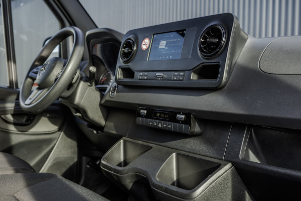Mercedes-Benz Sprinter **317 CDI L2H2 | Incl. 6MND garantie | MBUX | Euro 6 | 170 PK | Climate | Carplay | PDC**