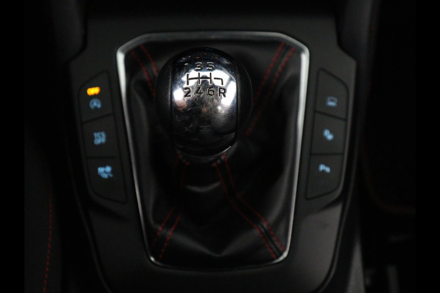 Ford Focus 1.0 EcoBoost Hybrid ST Line X | Head-Up | Stoelverwarming | Adaptive cruise | Camera | Carplay | B&O Sound | Side Assist | Stuurverwarming | Full LED | Navigatie | Keyless | Digital Cockpit