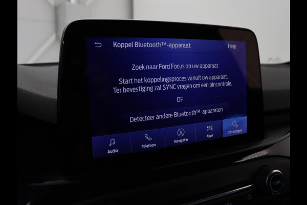Ford Focus 1.0 EcoBoost Hybrid ST Line X | Head-Up | Stoelverwarming | Adaptive cruise | Camera | Carplay | B&O Sound | Side Assist | Stuurverwarming | Full LED | Navigatie | Keyless | Digital Cockpit