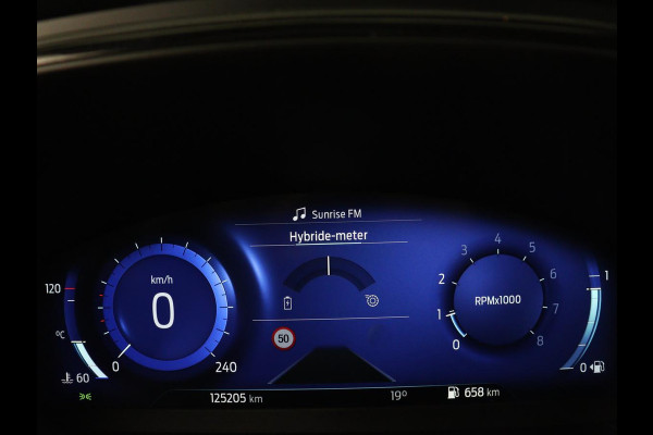 Ford Focus 1.0 EcoBoost Hybrid ST Line X | Head-Up | Stoelverwarming | Adaptive cruise | Camera | Carplay | B&O Sound | Side Assist | Stuurverwarming | Full LED | Navigatie | Keyless | Digital Cockpit