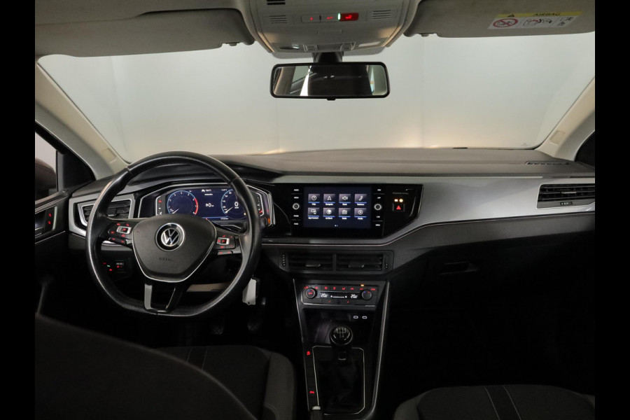 Volkswagen Polo 1.0 TSI Highline 95pk 5bak| digital display| Navi| 16'LM-velgen| Camera|