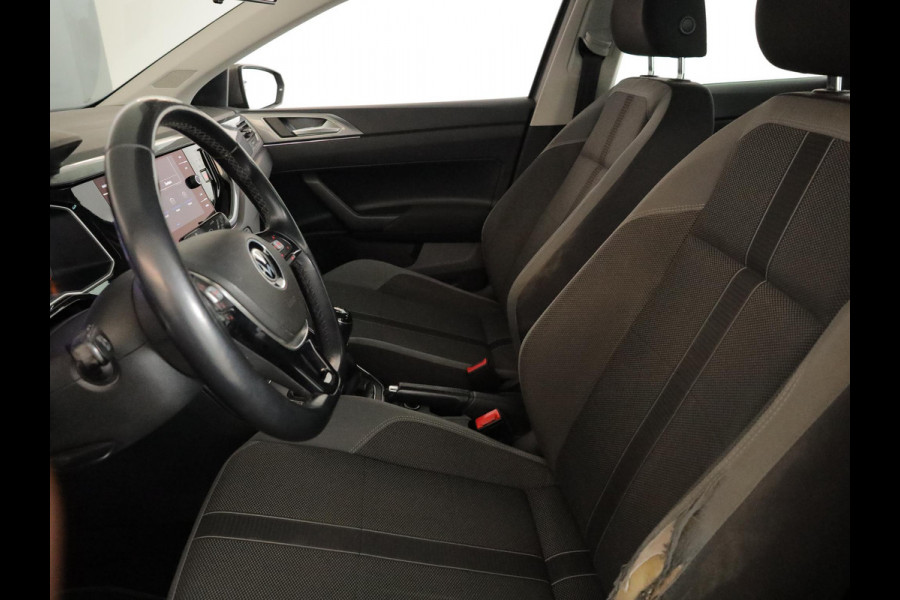 Volkswagen Polo 1.0 TSI Highline 95pk 5bak| digital display| Navi| 16'LM-velgen| Camera|