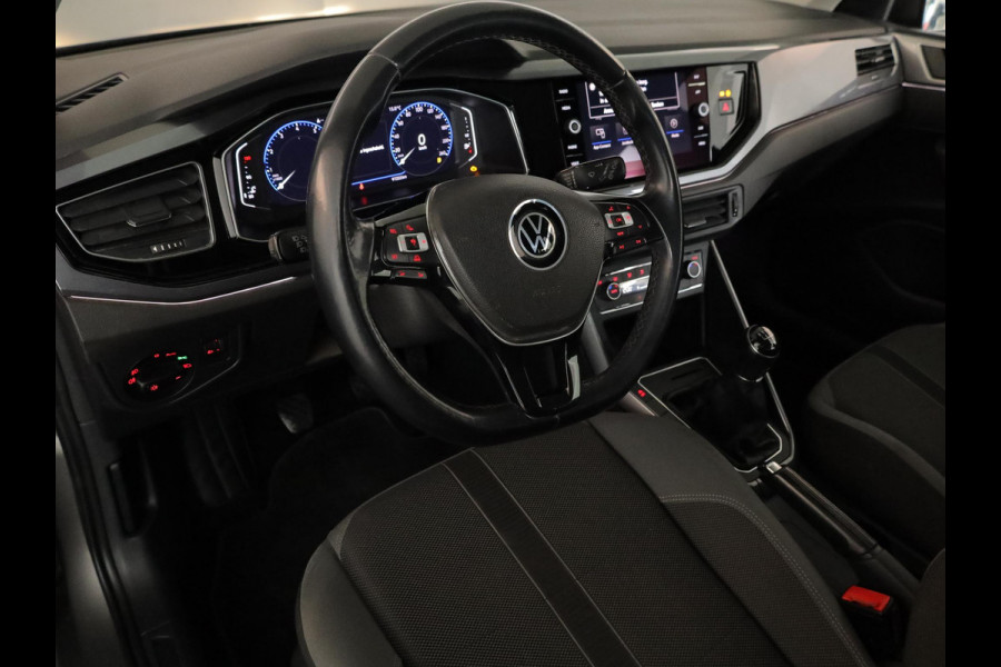 Volkswagen Polo 1.0 TSI Highline 95pk 5bak| digital display| Navi| 16'LM-velgen| Camera|