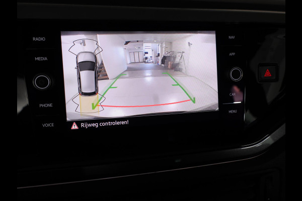 Volkswagen Polo 1.0 TSI Highline 95pk 5bak| digital display| Navi| 16'LM-velgen| Camera|