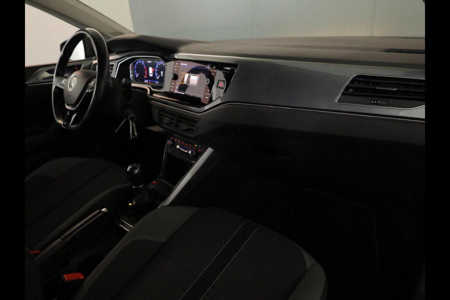 Volkswagen Polo 1.0 TSI Highline 95pk 5bak| digital display| Navi| 16'LM-velgen| Camera|