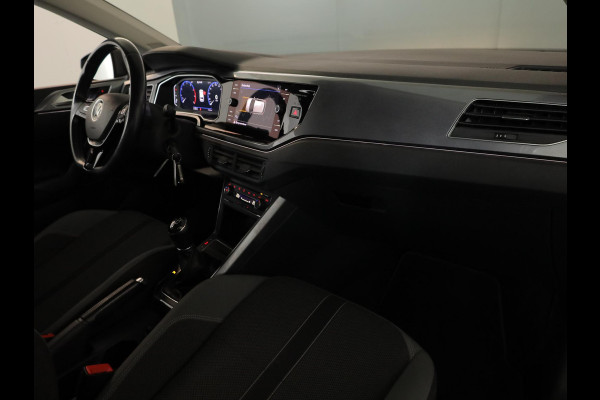 Volkswagen Polo 1.0 TSI Highline 95pk 5bak| digital display| Navi| 16'LM-velgen| Camera|