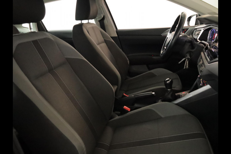 Volkswagen Polo 1.0 TSI Highline 95pk 5bak| digital display| Navi| 16'LM-velgen| Camera|