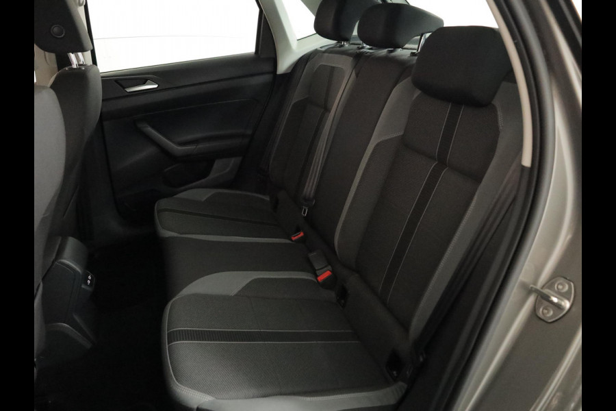 Volkswagen Polo 1.0 TSI Highline 95pk 5bak| digital display| Navi| 16'LM-velgen| Camera|