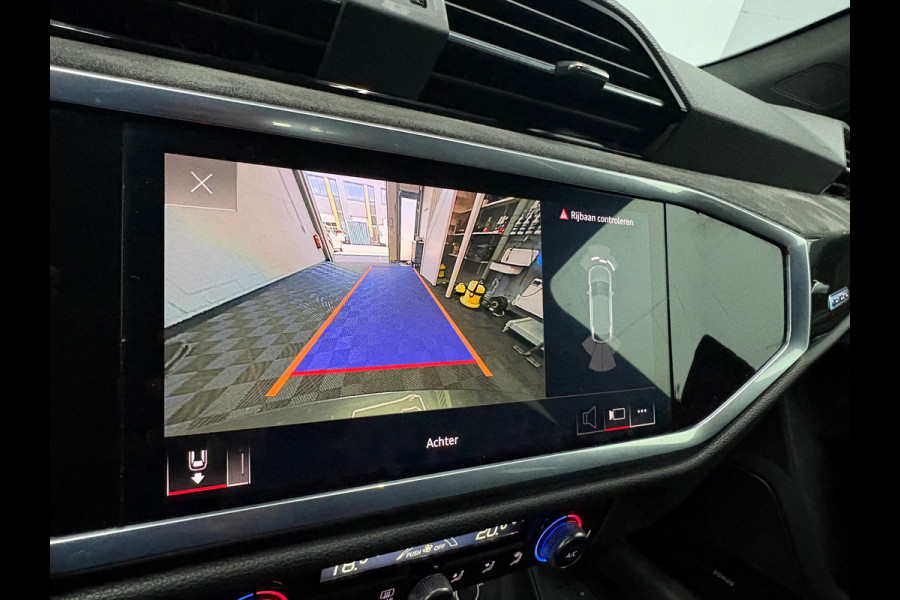 Audi RSQ3 Sportback 2.5 TFSI RS Seats Pano