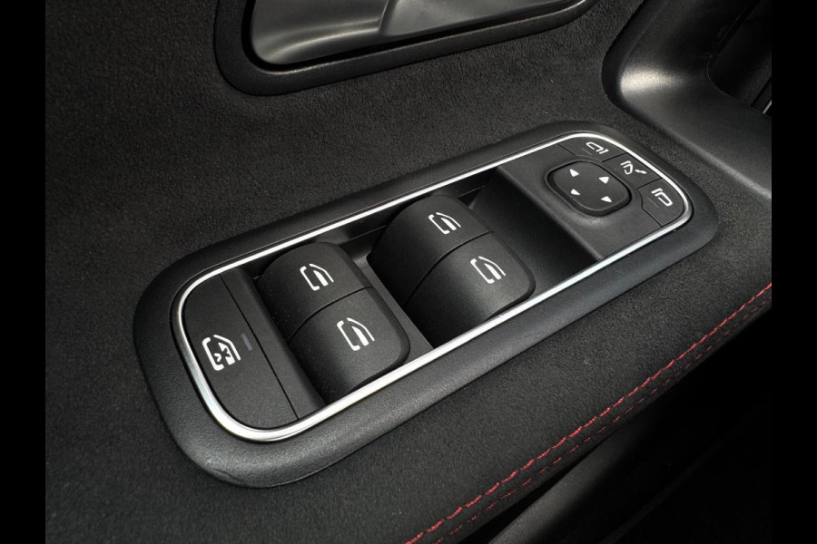 Mercedes-Benz CLA-Klasse 250 e AMG Line Facelift | Panorama | Burmester | Ambiance verlichting | Camera | Parksens | BTW