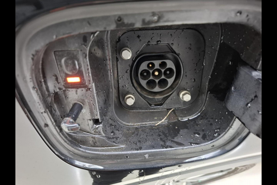 Kia Sorento 1.6 T-GDI Plug-in Hybrid 4WD ComfortLine 5p. | 49.700 km | Trekhaak | Virtual Cockpit