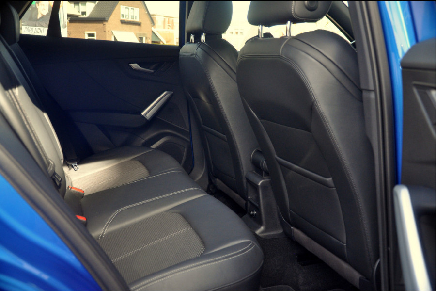 Audi Q2 35 TFSI S Edition | S-Tronic | Panoramadak | Trekhaak | 19 inch