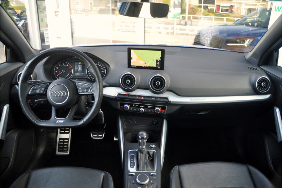 Audi Q2 35 TFSI S Edition | S-Tronic | Panoramadak | Trekhaak | 19 inch