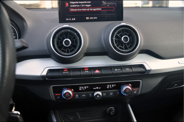 Audi Q2 35 TFSI S Edition | S-Tronic | Panoramadak | Trekhaak | 19 inch