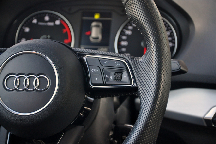 Audi Q2 35 TFSI S Edition | S-Tronic | Panoramadak | Trekhaak | 19 inch