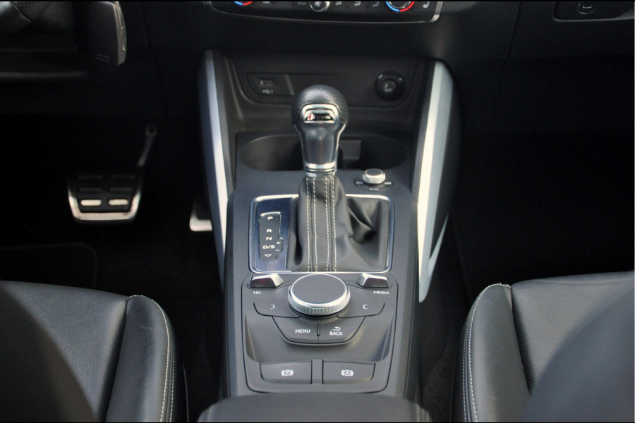Audi Q2 35 TFSI S Edition | S-Tronic | Panoramadak | Trekhaak | 19 inch