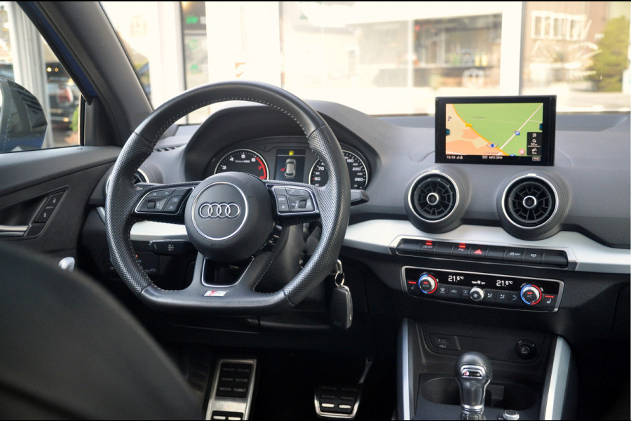 Audi Q2 35 TFSI S Edition | S-Tronic | Panoramadak | Trekhaak | 19 inch