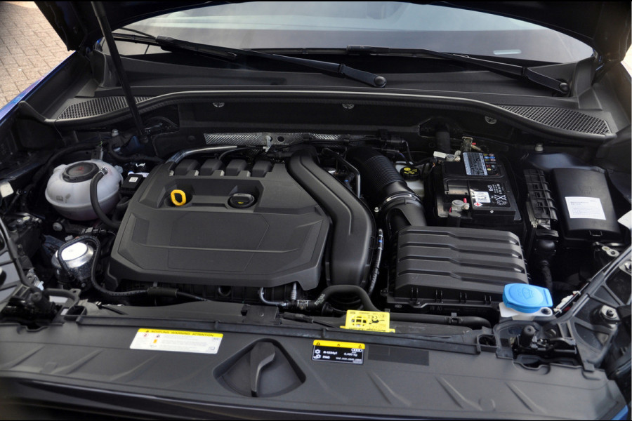 Audi Q2 35 TFSI S Edition | S-Tronic | Panoramadak | Trekhaak | 19 inch