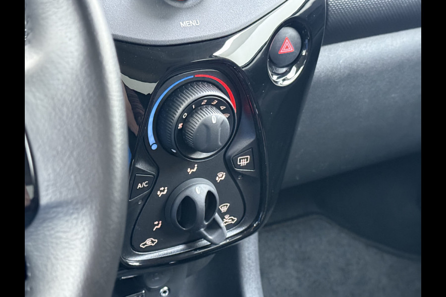 Citroën C1 1.0VTi 73pk 5Drs AircoElek.Ramen+Spiegels Stuurbekrachtiging Edition Privacy Glas Led Isofix ESP Comfort+Look Pack Bluetooth Origineel Nederlandse Auto slechts 24 euro per maand belasting!