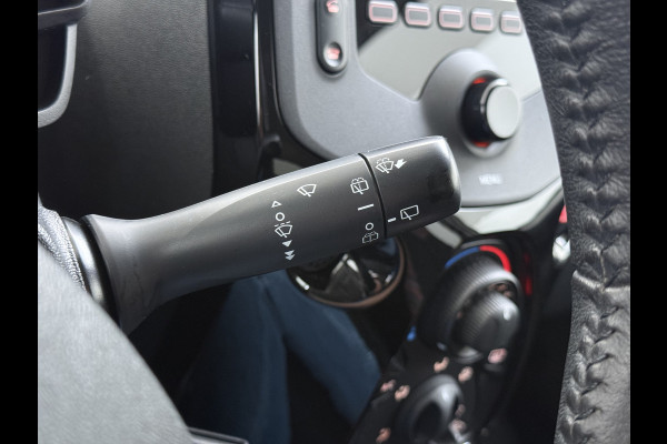 Citroën C1 1.0VTi 73pk 5Drs AircoElek.Ramen+Spiegels Stuurbekrachtiging Edition Privacy Glas Led Isofix ESP Comfort+Look Pack Bluetooth Origineel Nederlandse Auto slechts 24 euro per maand belasting!