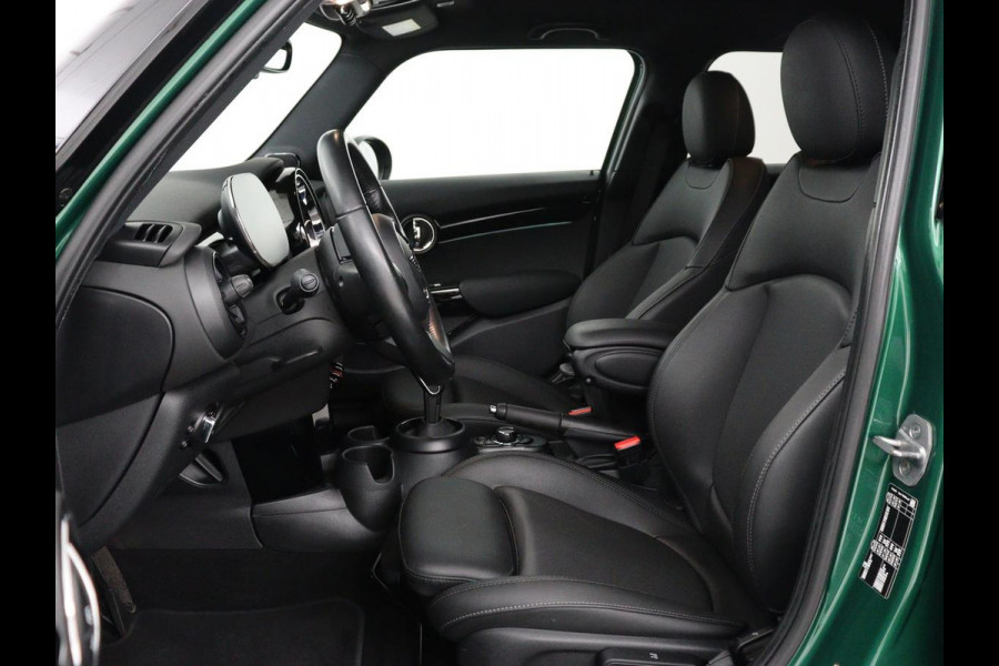 MINI One 1.5 Business Edition | Leder | Harman/Kardon | Matrix LED | Stoelverwarming | Camera | Carplay | Park Assist | Verwarmde voorruit | Climate control | Cruise control | Navigatie