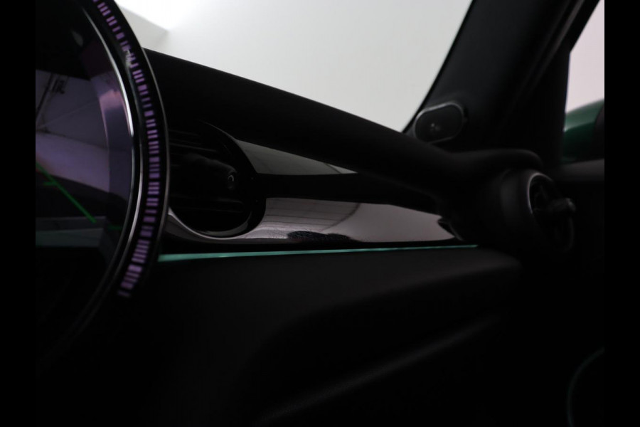 MINI One 1.5 Business Edition | Leder | Harman/Kardon | Matrix LED | Stoelverwarming | Camera | Carplay | Park Assist | Verwarmde voorruit | Climate control | Cruise control | Navigatie