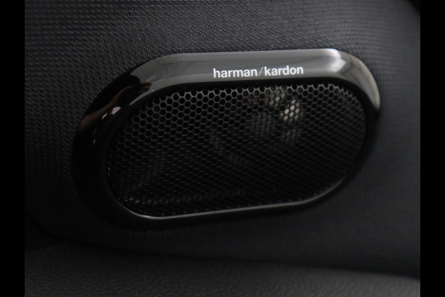 MINI One 1.5 Business Edition | Leder | Harman/Kardon | Matrix LED | Stoelverwarming | Camera | Carplay | Park Assist | Verwarmde voorruit | Climate control | Cruise control | Navigatie