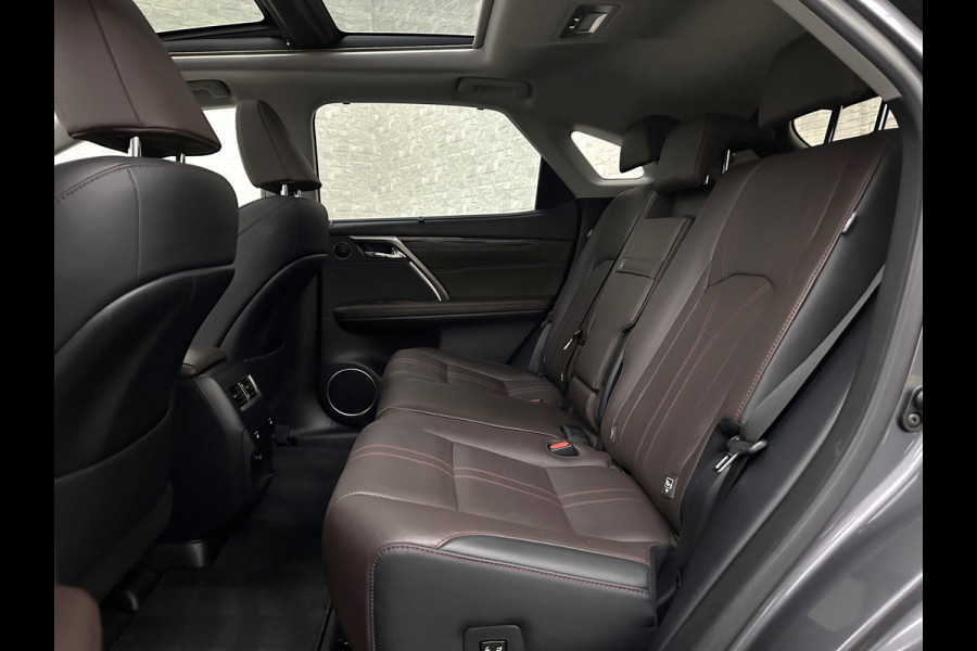 Lexus RX 450h 4WD President Line | Panorama | Origineel NL | 360 Camera | Mark-Levinson Sound | ACC | Stoelventilatie | Leder | Head-Up | Memory | Keyless-Entry | Stoelverwarming V+A | ISO-Glas | Zonwering | LED | Lane-Assist | Dodehoek | DAB | Draadloos Laden |